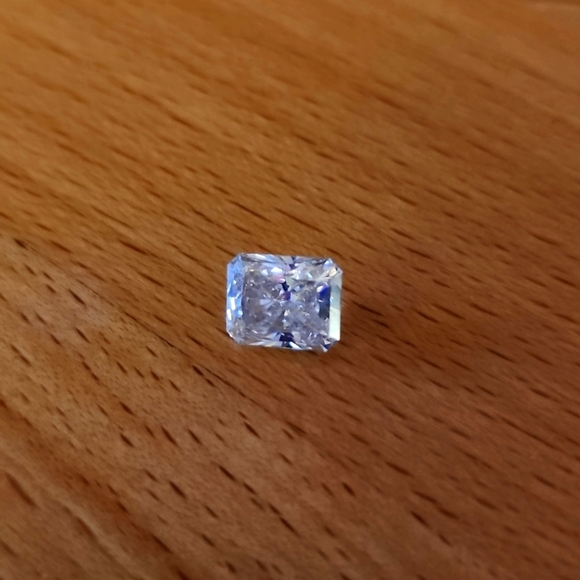 3.03 CT IGI certified lab grown diamond - Picture 2 of 8